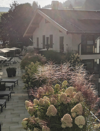 Terrasse im Hotel die HOCHKÖNIGIN in herbstlicher Stimmung