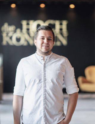 Küchenchef Maximilian Reuter der HOCHKÖNIGIN in Maria Alm – kreative Gourmetküche, regionale Spitzenprodukte und kulinarische Leidenschaft im Salzburger Land.