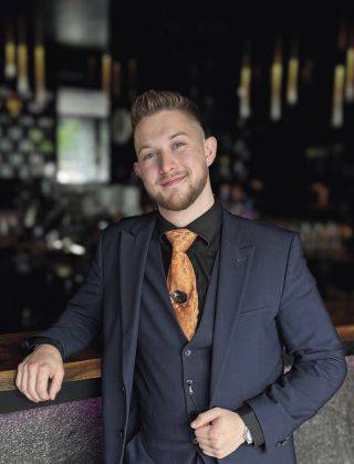 Restaurantleitung Philipp Schmeiser der HOCHKÖNIGIN in Maria Alm – herzlicher Service, exzellente Gastfreundschaft und erstklassige Kulinarik im Salzburger Land.