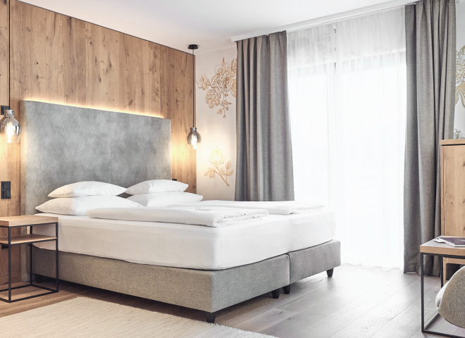 Stylische Suite mit wertvollen Materialien in der HOCHKÖNIGIN
