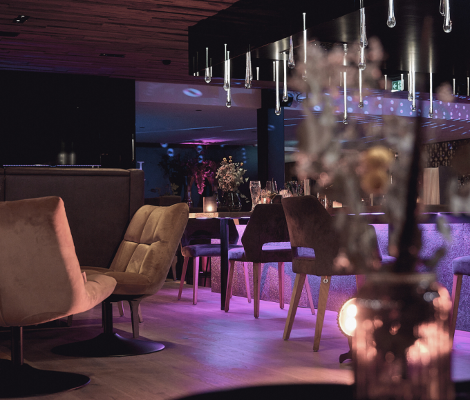 Die HIGH QUEEN BAR im Hotel die HOCHKÖNIGIN in Österreich im Salzburger Land