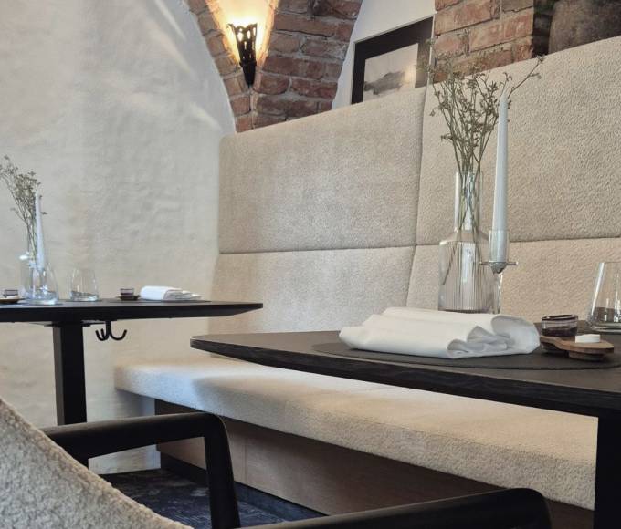 Modernes Fine Dining im RAR Restaurant der HOCHKÖNIGIN in Maria Alm – stilvolle Atmosphäre, exklusive Gourmetküche und kulinarische Erlebnisse im Salzburger Land.
