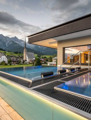Außenpool Wellnesshotel die Hochkönigin