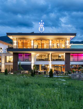 Die Hochkönigin Wellnesshotel in Maria Alm bei Nacht