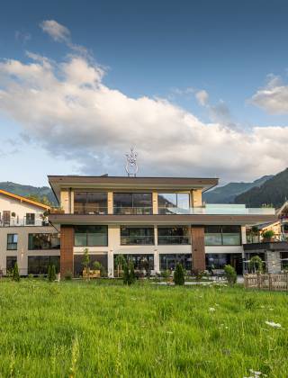 Außenansicht Maria Alm Hotelresort die Hochkönigin