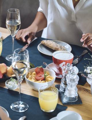 Frühstück & Restaurant die HOCHKÖNIGIN Maria Alm Wellnesshotel 4 Sterne superior Hotel Hochkönig