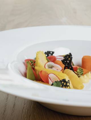 Plate with various vegetables in the HOCHKÖNIGIN