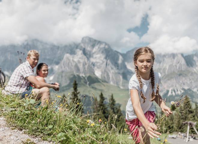 Sommer in der HOCHKÖNIGIN in Maria Alm Hochkönig Familie Familienurlaub Familienauszeit Kinderurlaub Kinderhotel Familienhotel wandern Natur