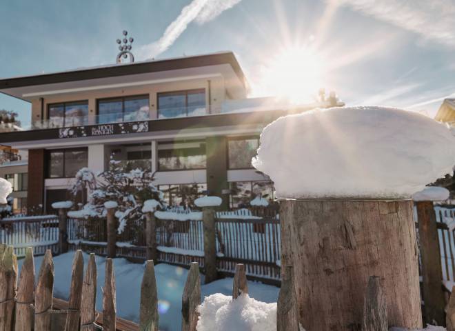 Exterior view of the HOCHKÖNIGIN in Salzburger Land in winter