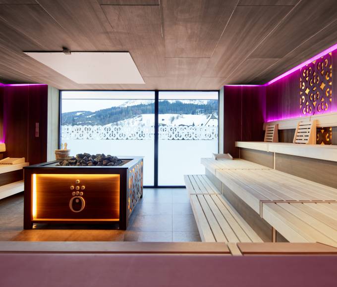 Sauna area in the HOCHKÖNIGIN Hotel, Maria Alm: In the upper reaches of the holiday thermometer - die HOCHKÖNIGIN - Mountain Resort
