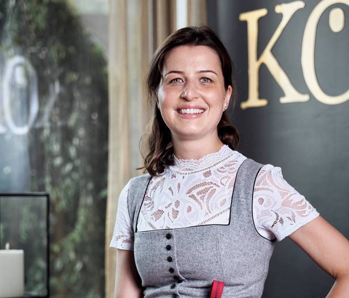 Marina Hörl die HOCHKÖNIGIN Maria Alm 4 Sterne superior Hotel