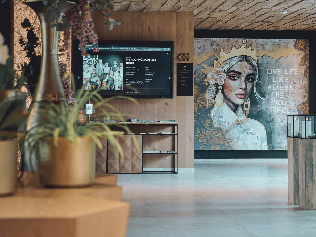 QUEEN Kunst Design im Hotel die HOCHKÖNIGIN in Maria Alm
