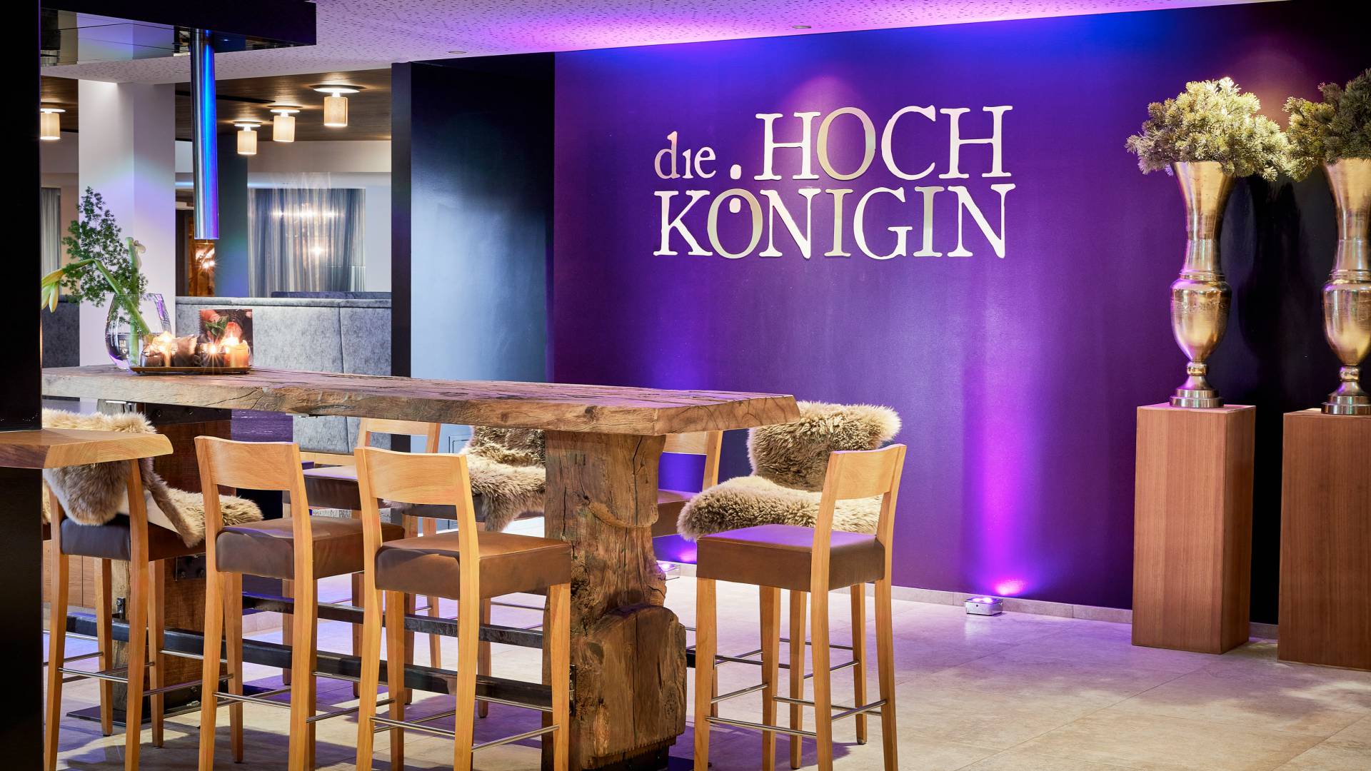 Hotelbar Hochtisch mit Hocker