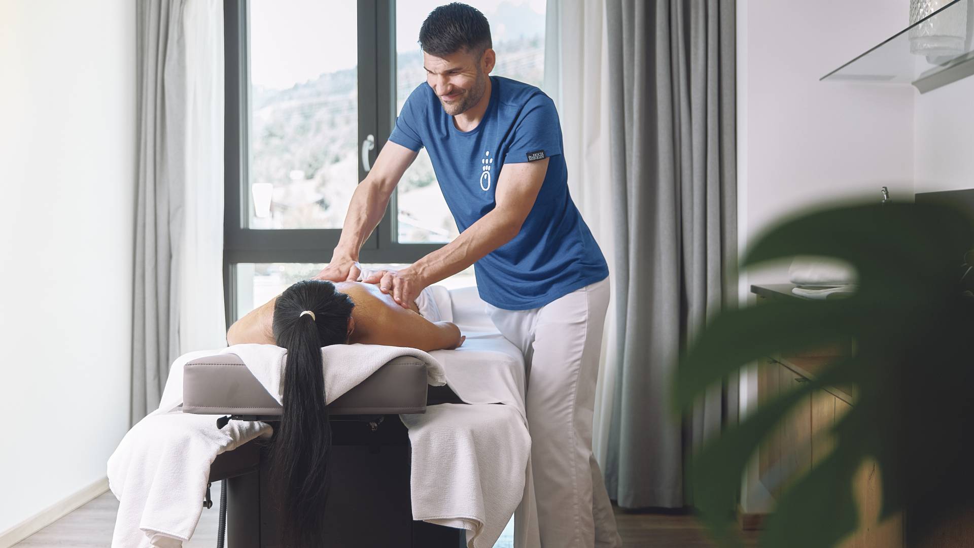 Massage & Beauty im QUEEN SPA die HOCHKÖNIGIN Maria Alm Wellnesshotel 4 Sterne superior Hotel Hochkönig
