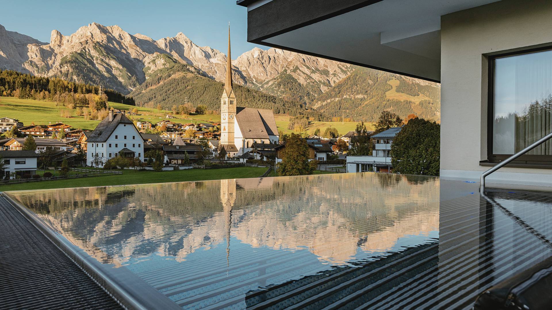 Autumn in the HOCHKÖNIGIN Infinitypool Nature