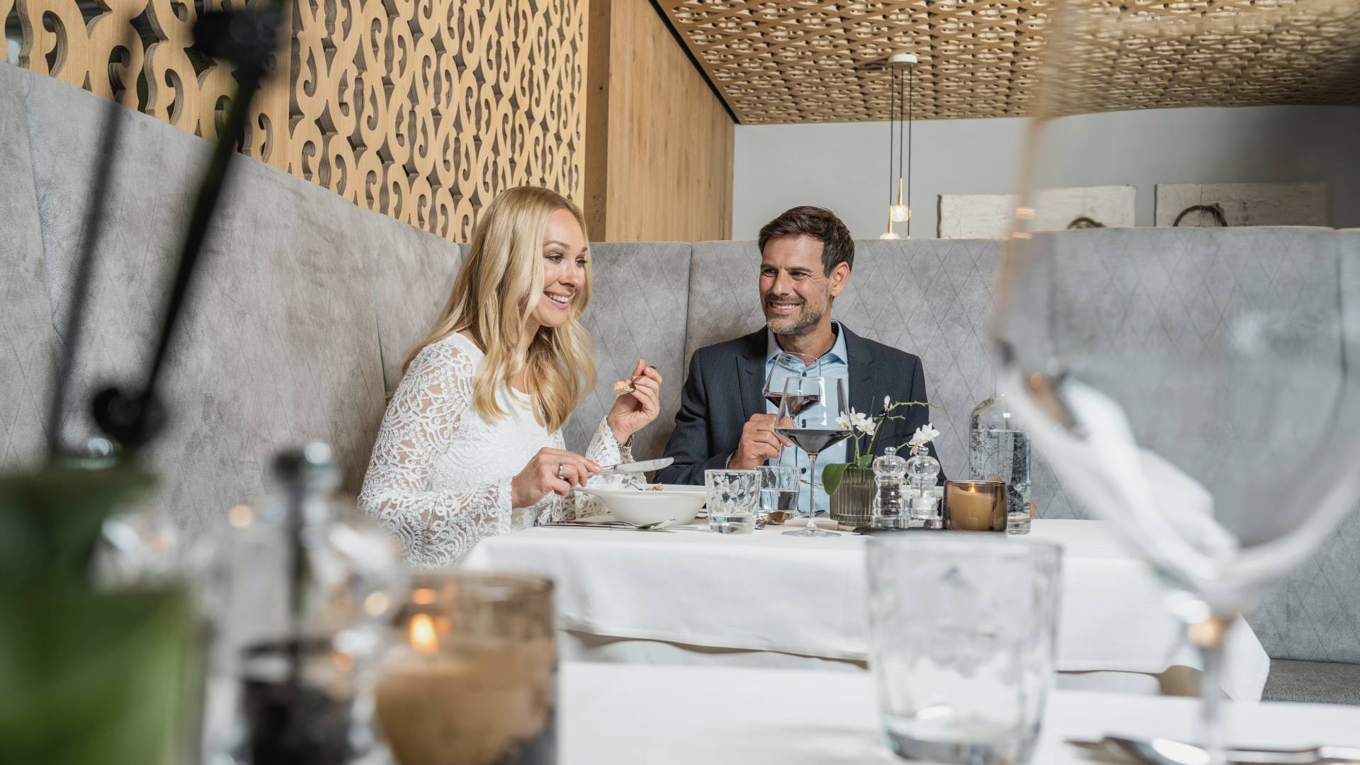 Couple at the table in the restaurant in the HOCHKÖNIGIN